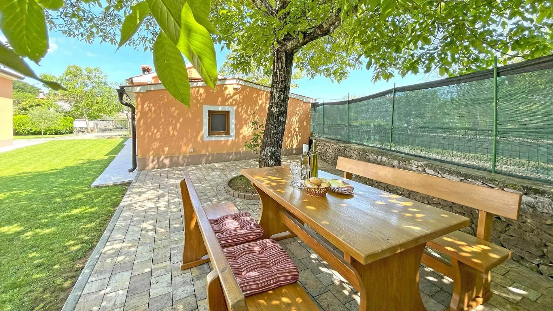 Casa Balarini Villa Sumber Holiday home